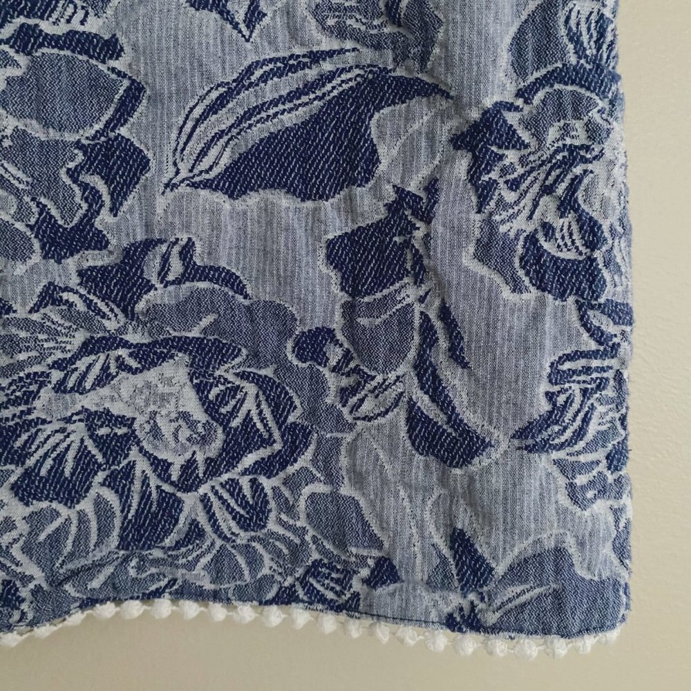 Chambray textured floral print crop top blue sz s - Picture 3 of 6